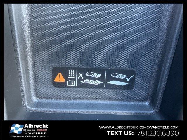 Photo of 2023 Summit White GMC Sierra 1500