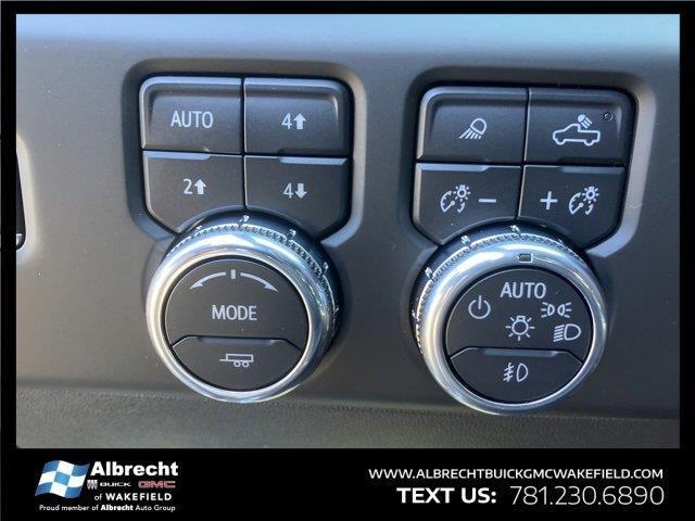 Photo of 2023 Summit White GMC Sierra 1500
