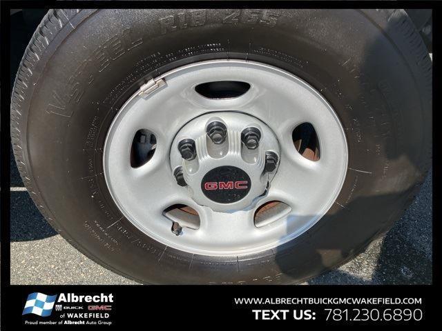 Photo of 2023 Summit White GMC Savana 2500