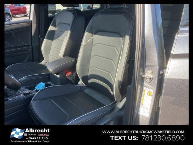 Photo of 2022 Platinum Gray Metallic Volkswagen Tiguan