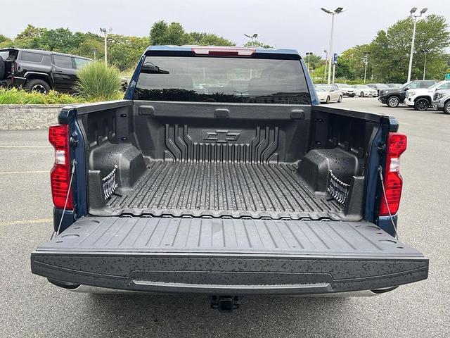Photo of 2022 Northsky Blue Metallic Chevrolet Silverado 1500