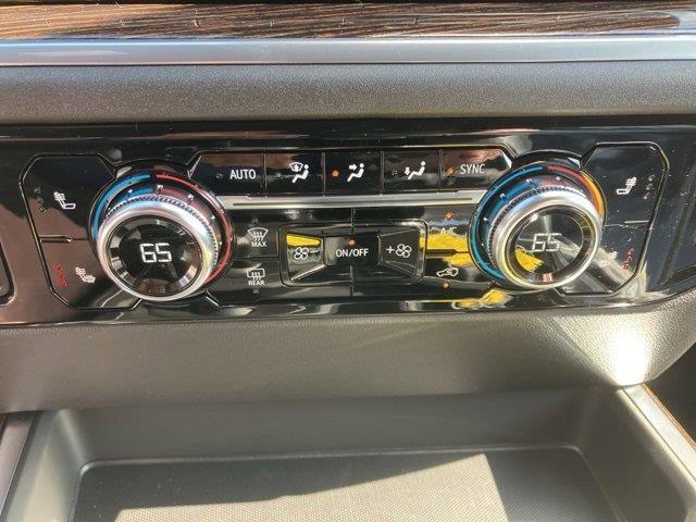 Photo of 2025 Summit White GMC Sierra 1500