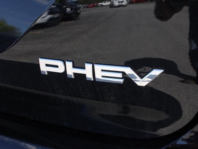 Photo of 2025 Labrador Black Pearl Mitsubishi Outlander PHEV