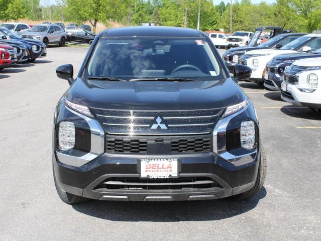 Photo of 2025 Labrador Black Pearl Mitsubishi Outlander PHEV