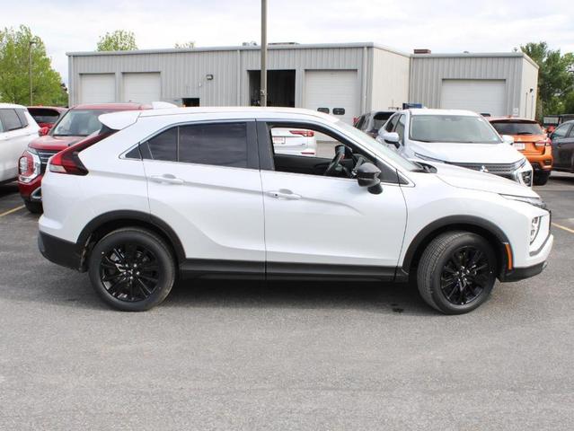 Photo of 2025 White Diamond Mitsubishi Eclipse Cross