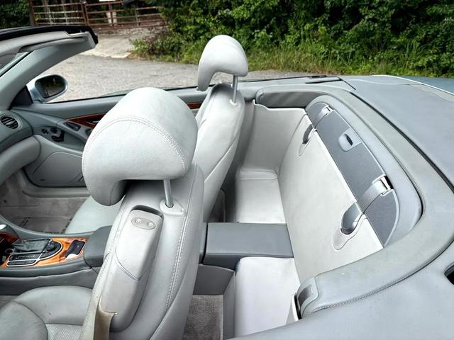 Photo of 2003 Silver Mercedes-Benz SL-Class