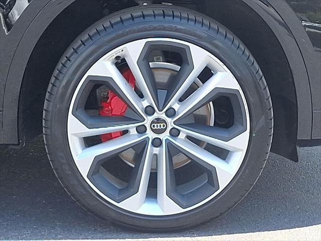 Photo of 2025 BLACK Audi Q5