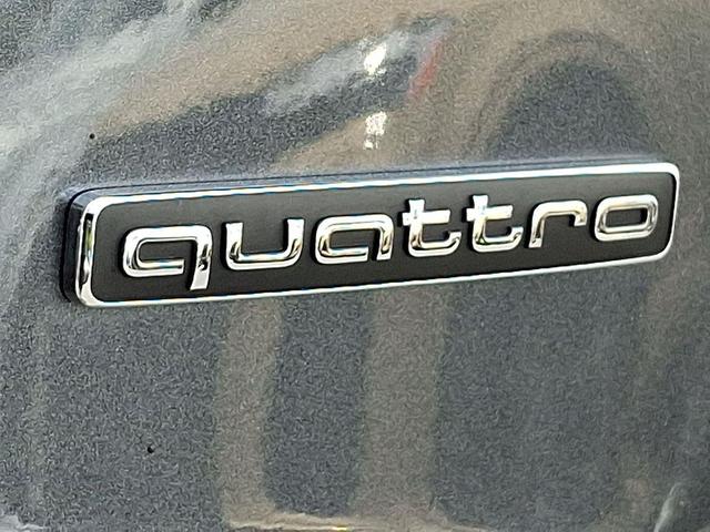 Photo of 2024 Daytona Gray Pearl Effect Audi Q5