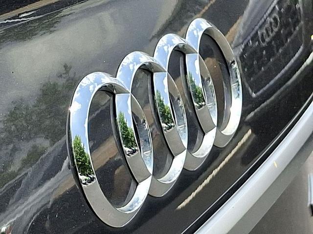 Photo of 2024 Daytona Gray Pearl Effect Audi Q5