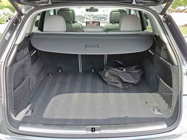 Photo of 2024 Daytona Gray Pearl Effect Audi Q5