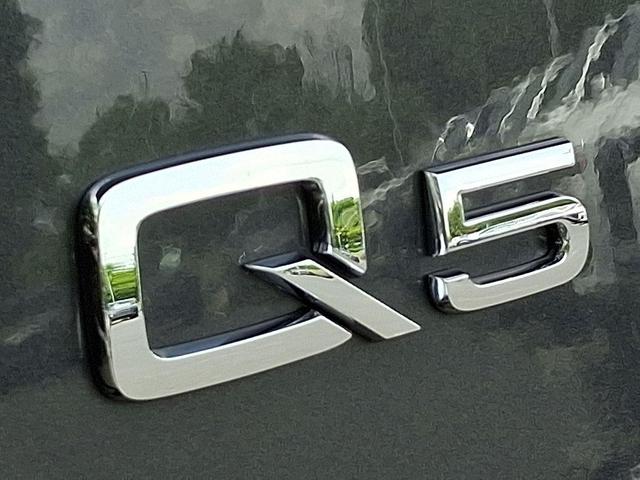Photo of 2024 Daytona Gray Pearl Effect Audi Q5