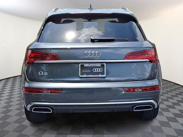Photo of 2024 Daytona Gray Pearl Effect Audi Q5
