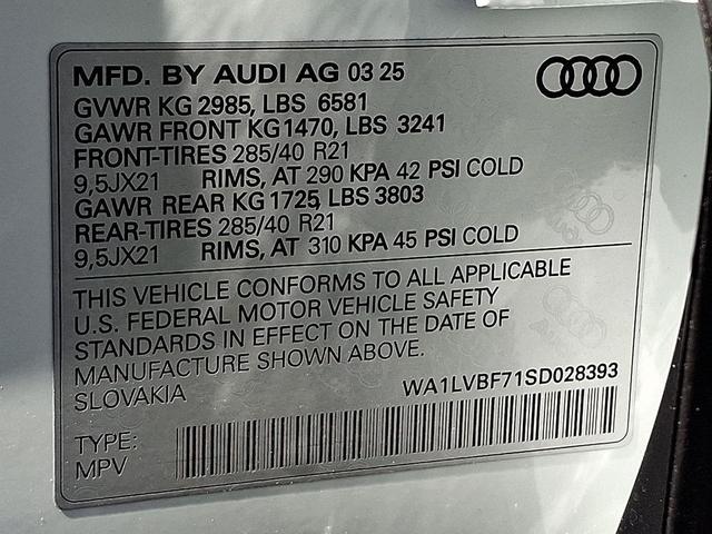 Photo of 2025 Glacier White Metallic Audi Q7
