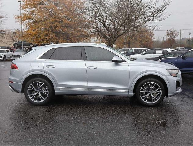 Photo of 2025 SATELLITE SILVR Audi Q8