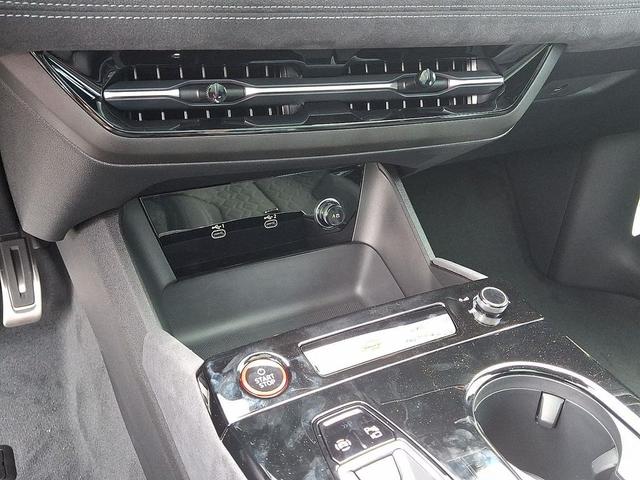 Photo of 2025 Malpelo Blue Metallic Audi S6 e-tron