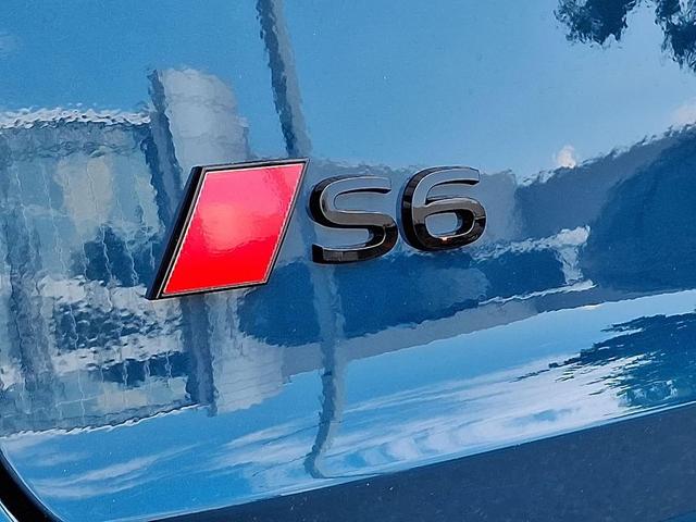 Photo of 2025 Malpelo Blue Metallic Audi S6 e-tron