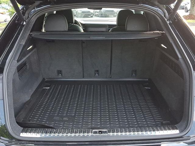 Photo of 2022 Mythos Black Metallic Audi Q8