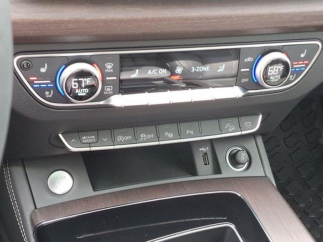 Photo of 2025 Florett Silver Metallic Audi Q5