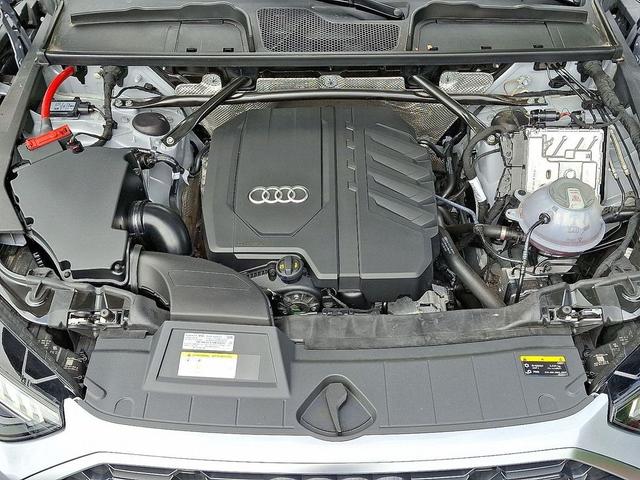 Photo of 2025 Florett Silver Metallic Audi Q5