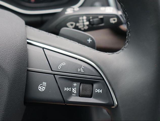 Photo of 2024 Florett Silver Metallic Audi Q5