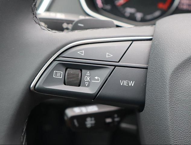 Photo of 2024 Florett Silver Metallic Audi Q5