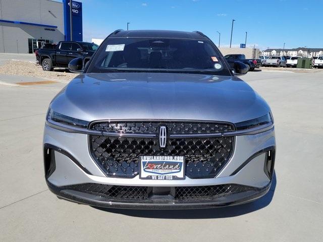 Photo of 2025 Silver Radiance Metallic Lincoln Nautilus