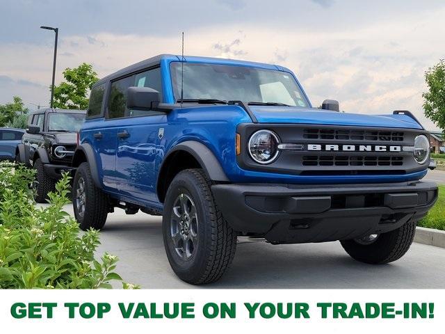 Photo of 2025 Velocity Blue Metallic Ford Bronco
