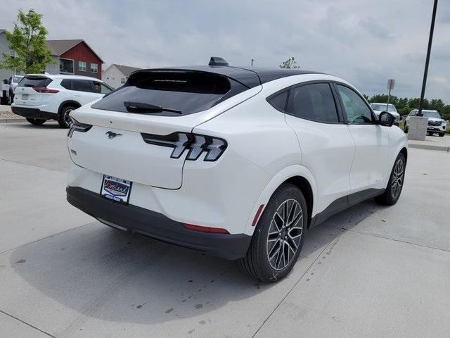 Photo of 2025 Star White Ford Mustang Mach-E