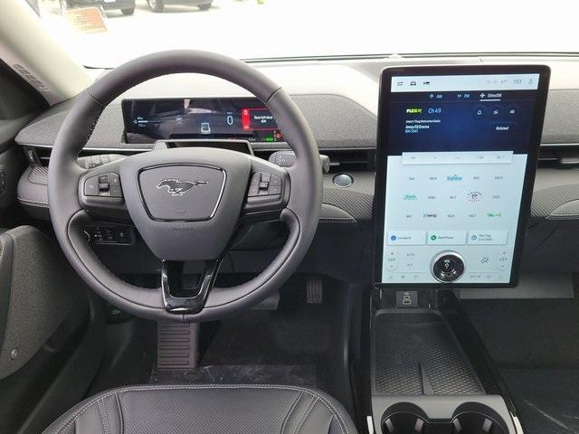 Photo of 2025 Star White Ford Mustang Mach-E