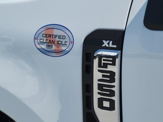 Photo of 2026 Oxford White Ford F-350