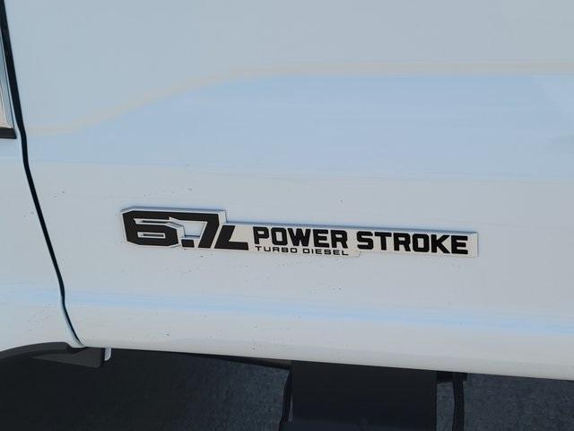 Photo of 2026 Oxford White Ford F-350