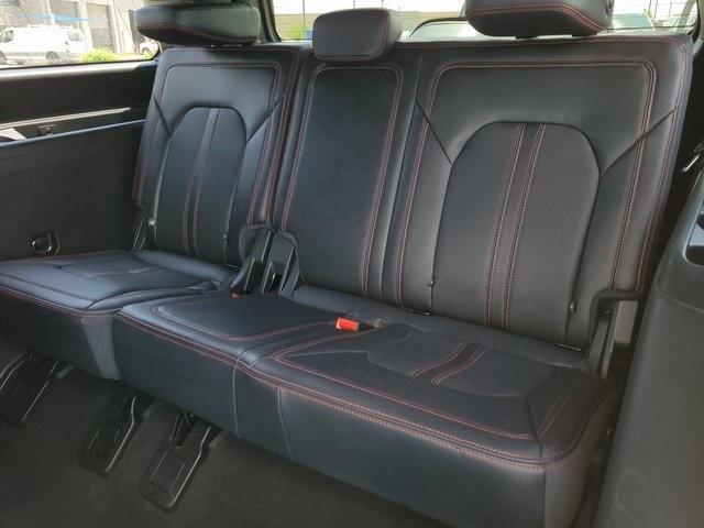 Photo of 2024 Oxford White Ford Expedition