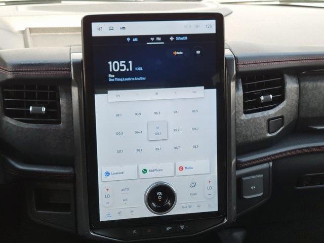 Photo of 2024 Oxford White Ford Expedition