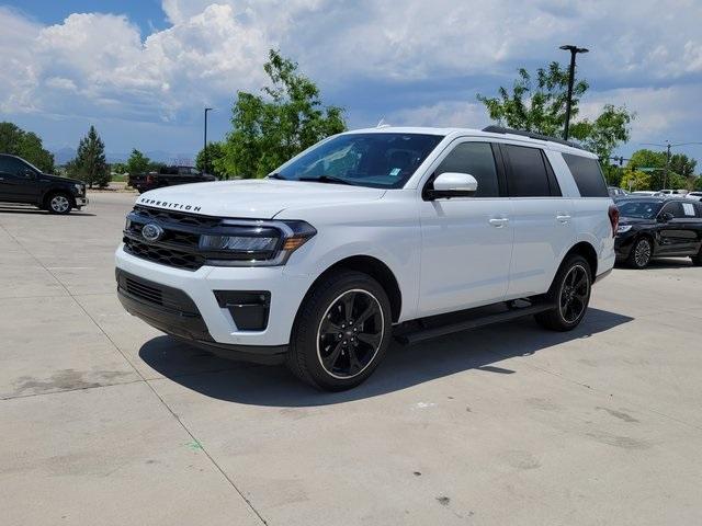 Photo of 2024 Oxford White Ford Expedition