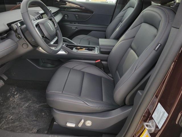 Photo of 2025 Diamond Red Lincoln Nautilus