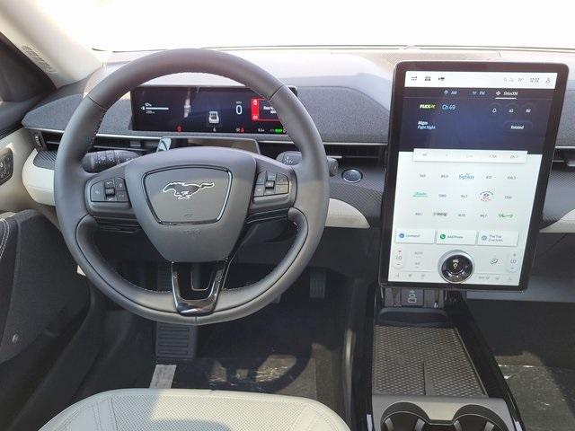 Photo of 2025 Star White Ford Mustang Mach-E