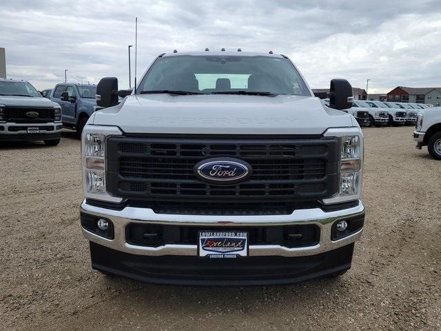 Photo of 2025 Oxford White Ford F-250