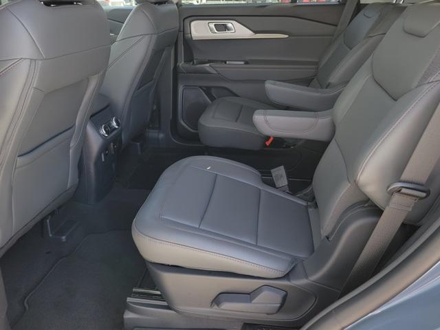 Photo of 2025 Vapor Blue Metallic Ford Explorer
