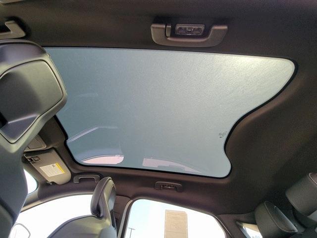 Photo of 2025 Star White Ford Mustang Mach-E