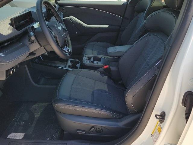 Photo of 2025 Star White Ford Mustang Mach-E