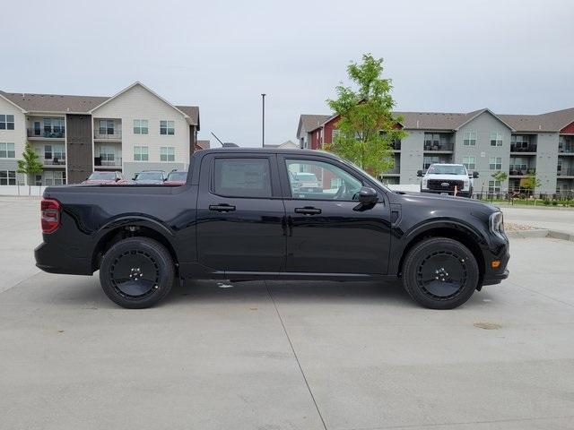 Photo of 2025 Shadow Black Ford Maverick