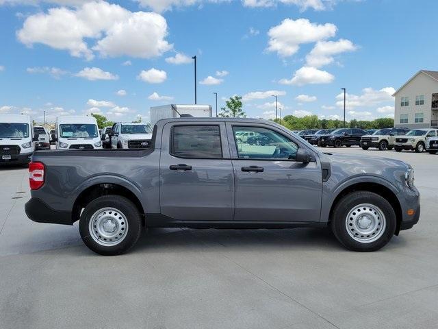 Photo of 2025 Carbonized Gray Metallic Ford Maverick