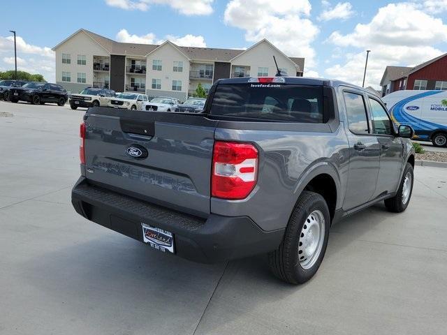 Photo of 2025 Carbonized Gray Metallic Ford Maverick