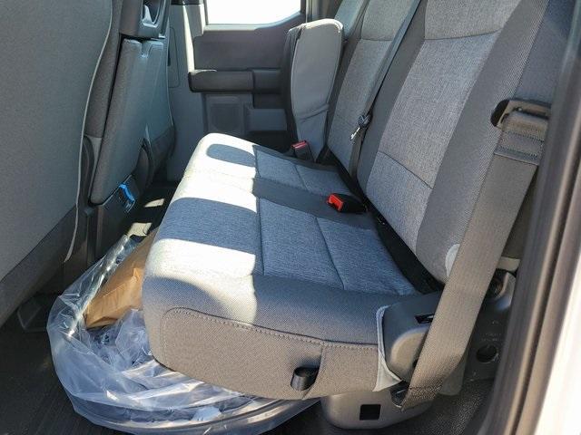 Photo of 2025 Oxford White Ford F-250