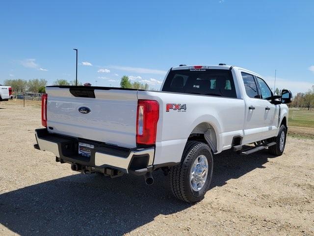 Photo of 2025 Oxford White Ford F-350