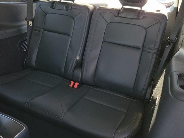 Photo of 2025 Metallic Lincoln Aviator