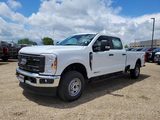 Photo of 2025 Oxford White Ford F-250