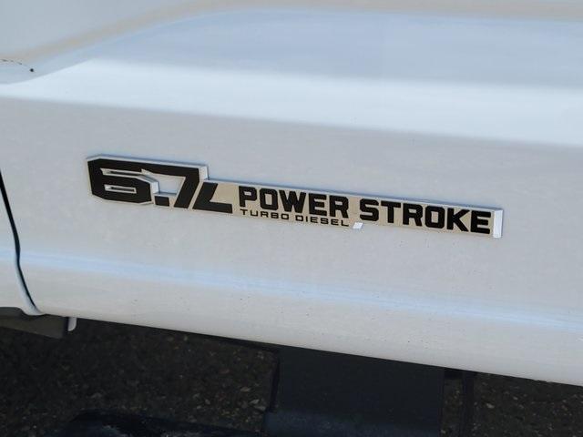 Photo of 2025 Oxford White Ford F-250