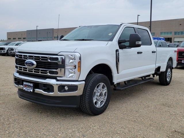 Photo of 2025 Oxford White Ford F-350