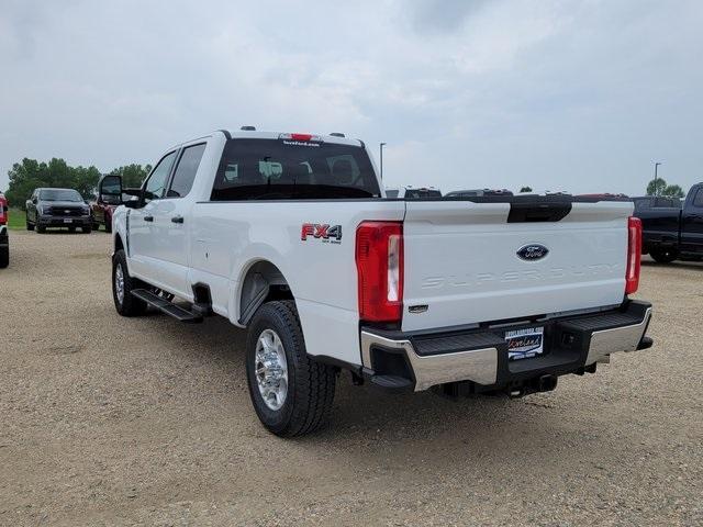 Photo of 2025 Oxford White Ford F-350